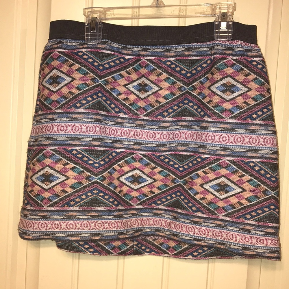 American Eagle Aztec skirt